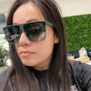 Meet your Posher, Molly